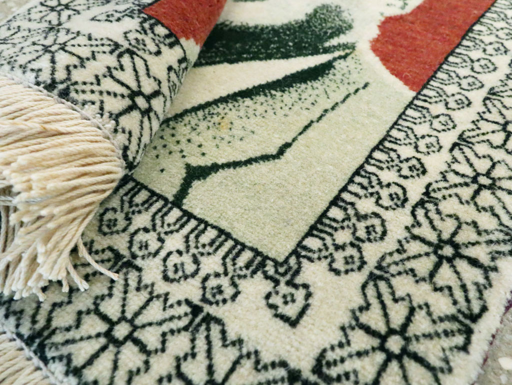 Vintage Persian Tabriz Pictorial Rug, No.28490 - Gss