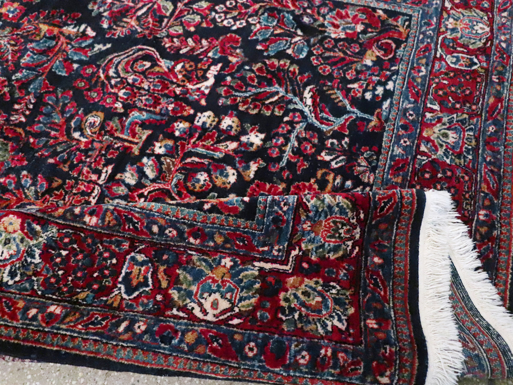 Antique Persian Sarouk Carpet, No.28497 - Gss