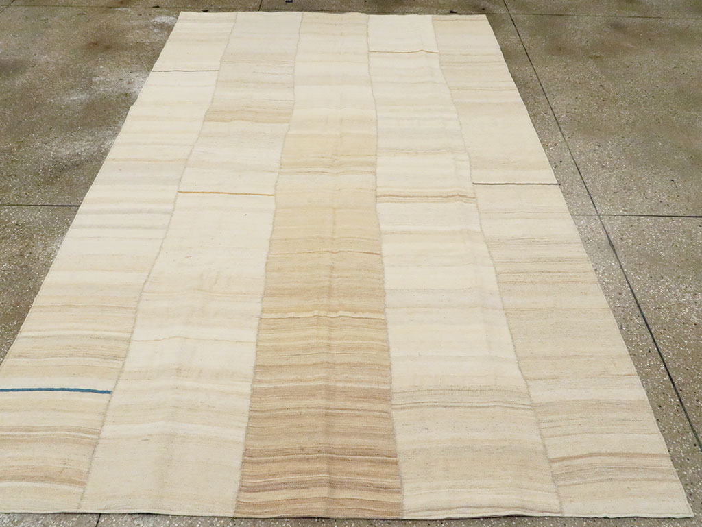 Contemporary Persian Flatweave Kilim Rug, No.28523 - Gss