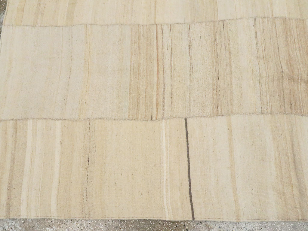 Contemporary Persian Flatweave Kilim Rug, No.28523 - Gss