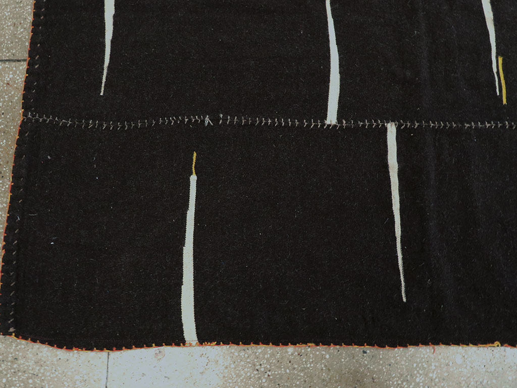 Contemporary Persian Flatweave Kilim Accent Rug, No.28542 - Gss