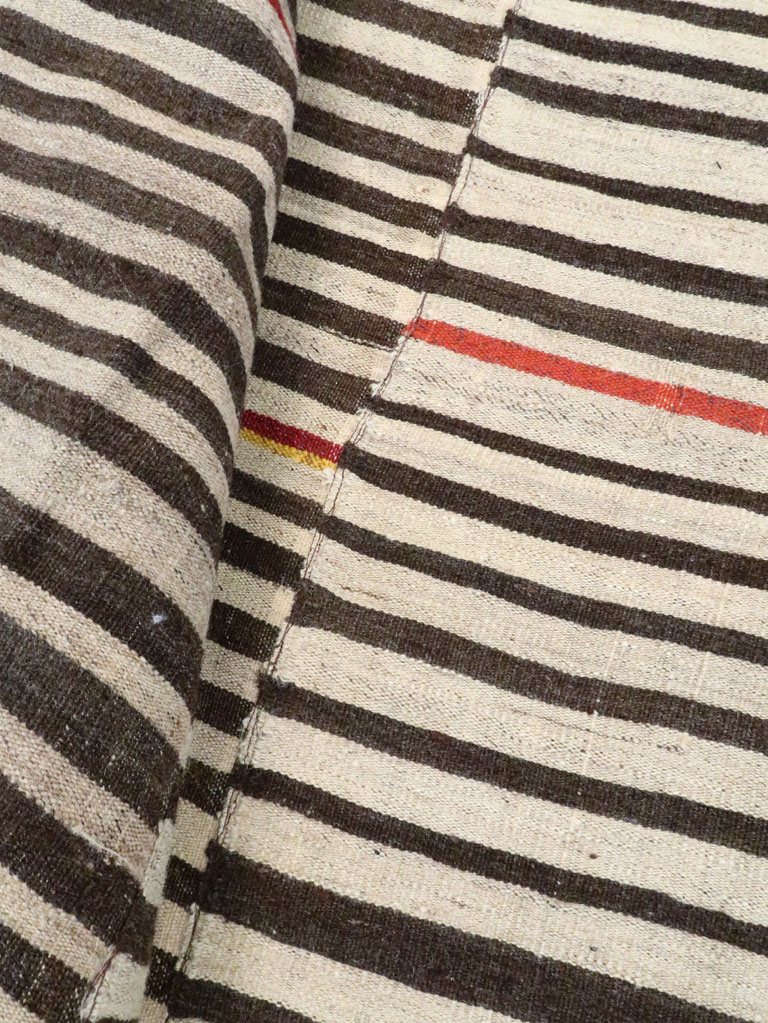 Vintage Persian Flatweave Kilim Accent Rug, No.28543 - Gss