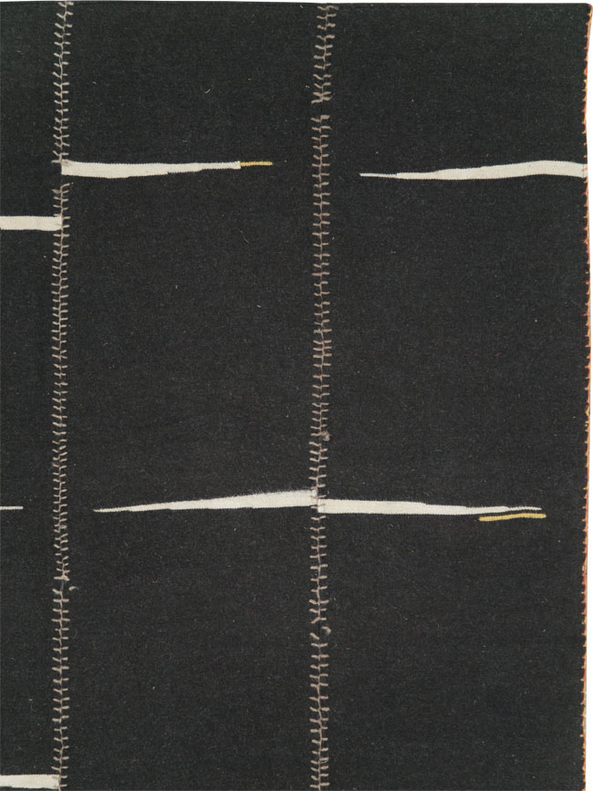 Contemporary Persian Flatweave Kilim Room Size Carpet, No.28561 - Gss