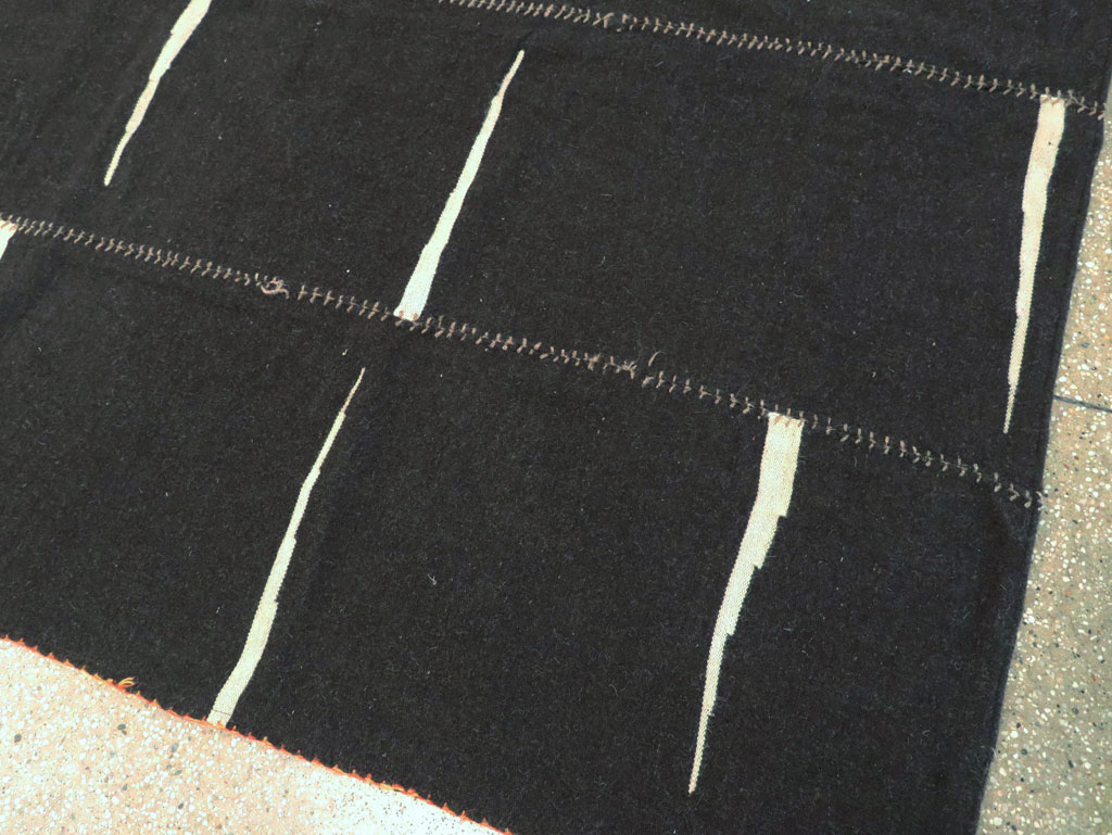 Contemporary Persian Flatweave Kilim Room Size Carpet, No.28561 - Gss