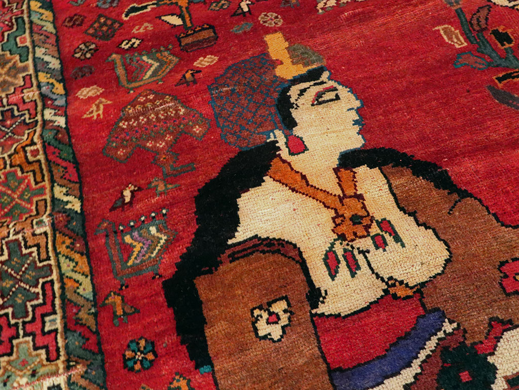 Vintage Persian Shiraz Pictorial Accent Carpet, No.28873 - Gss