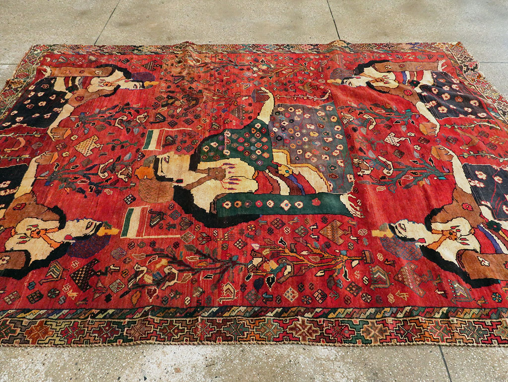 Vintage Persian Shiraz Pictorial Accent Carpet, No.28873 - Gss