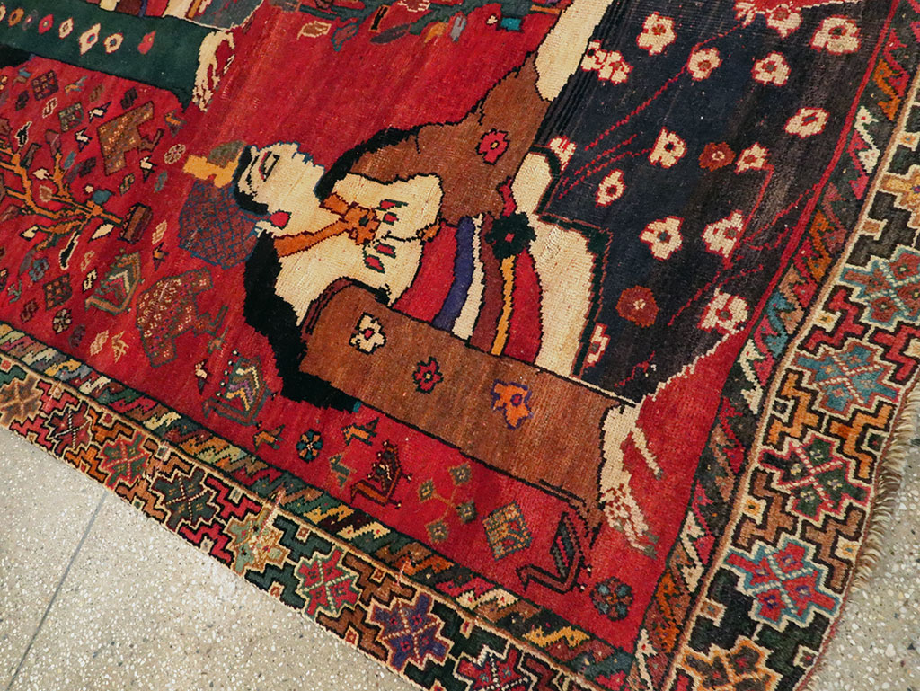 Vintage Persian Shiraz Pictorial Accent Carpet, No.28873 - Gss