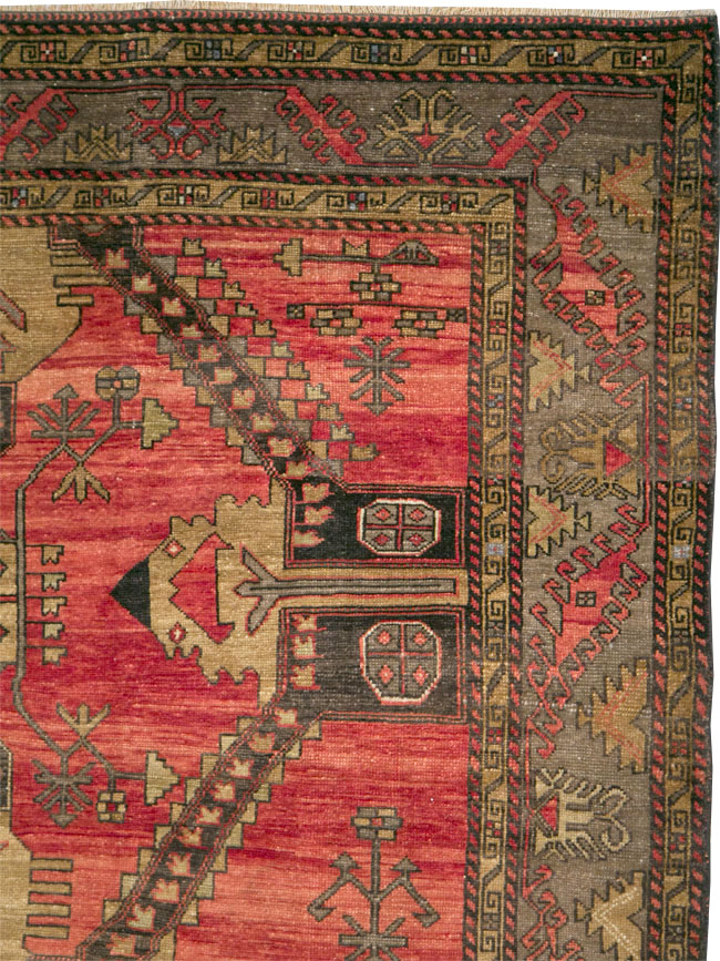 Vintage Turkish Anatolian Accent Rug, No.28886 - Gss