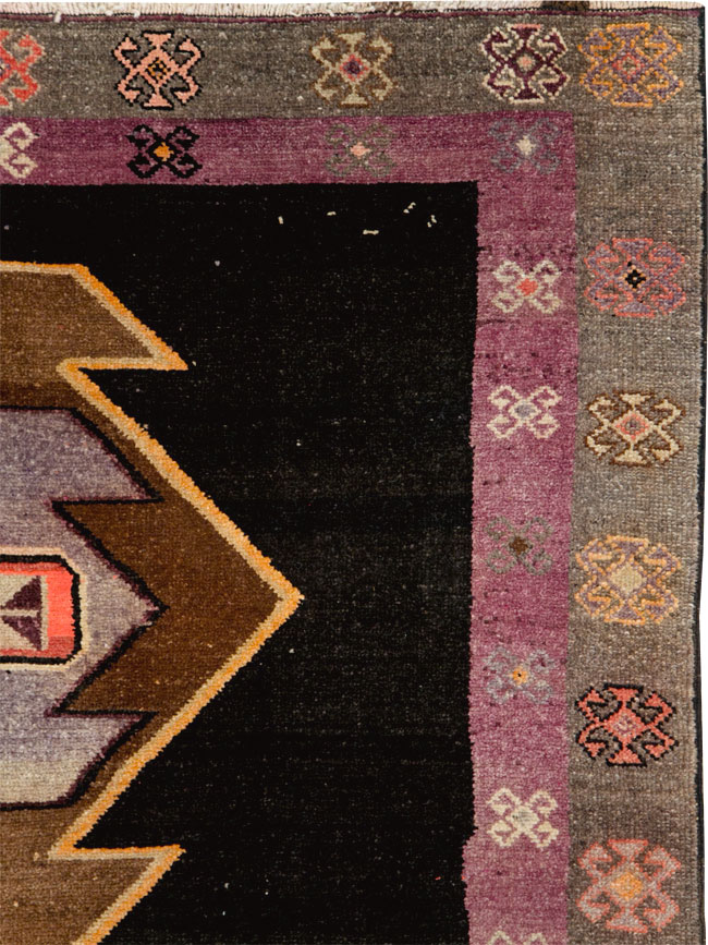 Vintage Turkish Anatolian Gallery Carpet, No.28907 - Gss