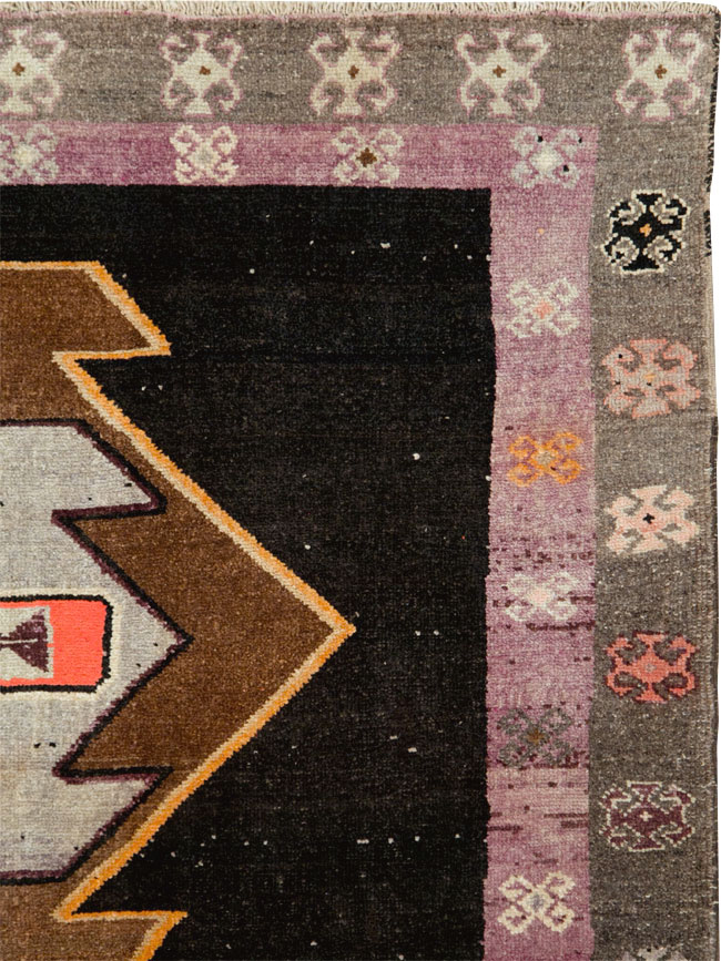 Vintage Turkish Anatolian Gallery Carpet, No.28907 - Gss