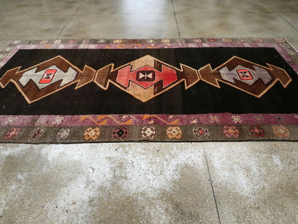 Vintage Turkish Anatolian Gallery Carpet, No.28907 - Gss