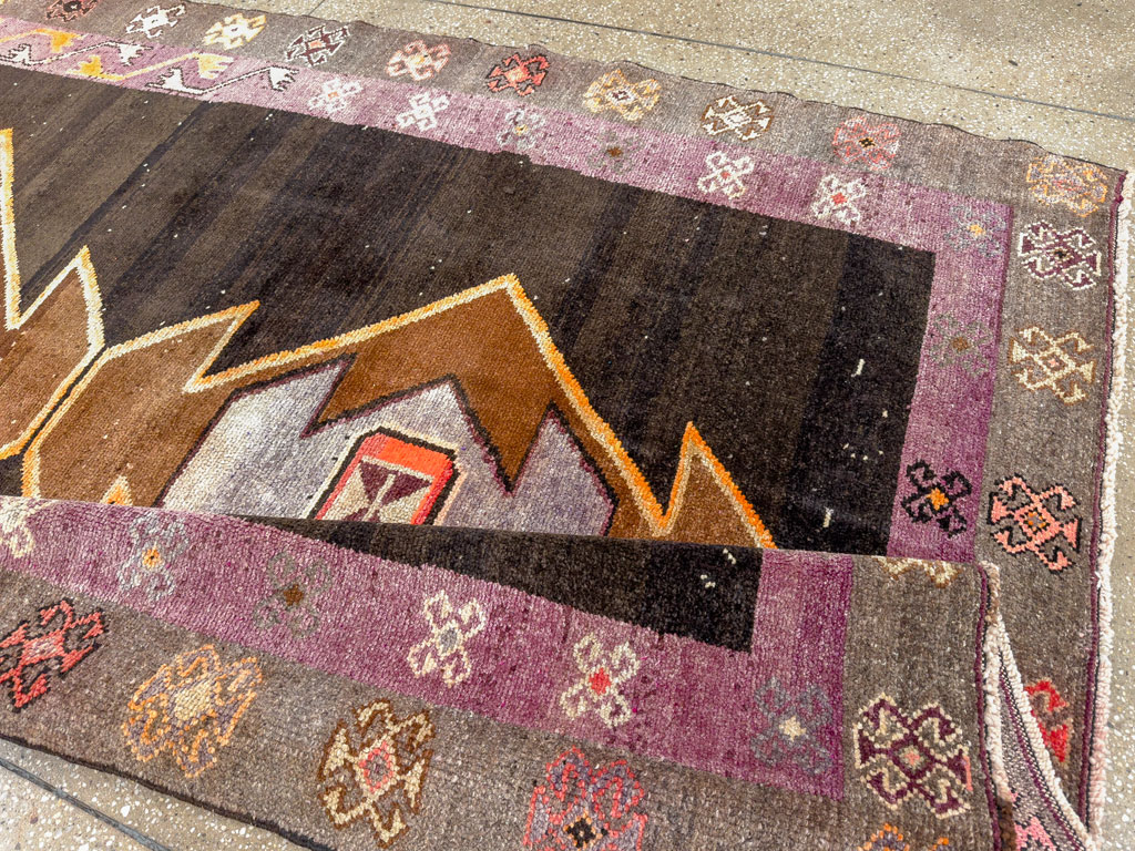 Vintage Turkish Anatolian Gallery Carpet, No.28907 - Gss