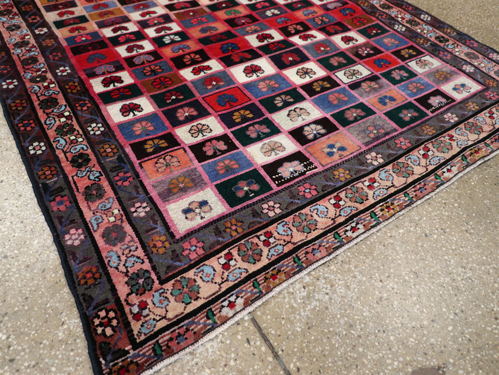 Vintage Persian Mahal Rug, No.28913 - Gss