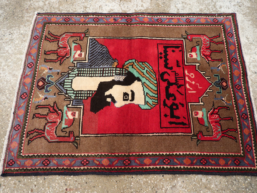 Vintage Persian Mahal Pictorial Rug, No.28916 - Gss