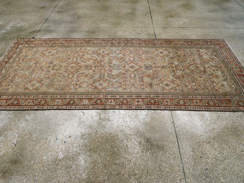 Antique Persian Mahal Gallery Rug, No.28931 - Gss