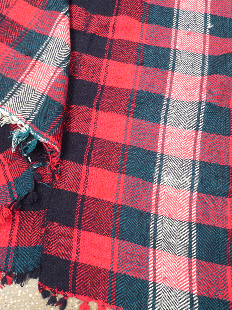 Vintage Persian Square Textile, No.28944 - Gss