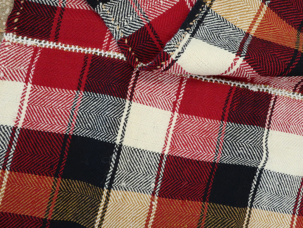 Vintage Persian Square Textile, No.29014 - Gss