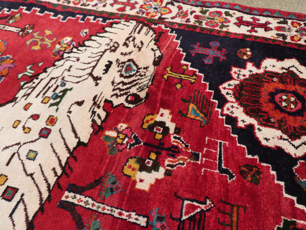 Vintage Persian Pictorial Shiraz Rug, No.29061 - Gss