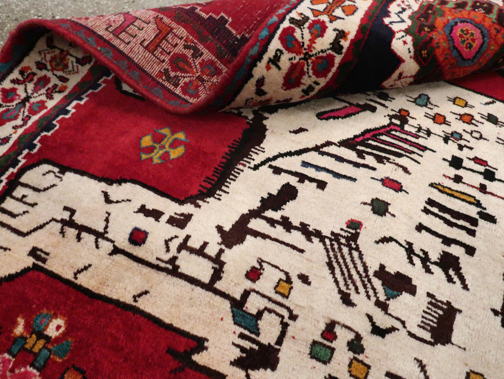 Vintage Persian Pictorial Shiraz Rug, No.29061 - Gss