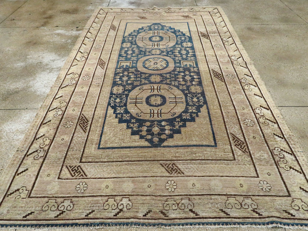 Antique East Turkestan Khotan Carpet, No.29064 - Gss