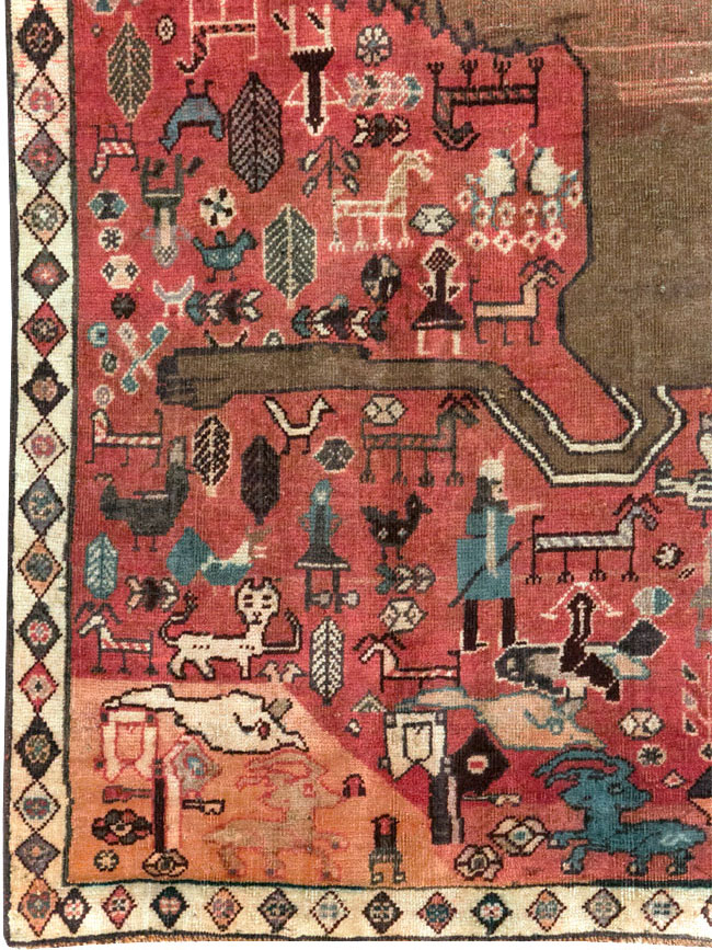 Vintage Persian Qashqai Pictorial Accent Rug, No.29085 - Gss
