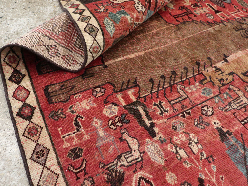 Vintage Persian Qashqai Pictorial Accent Rug, No.29085 - Gss