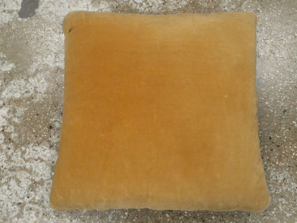 Antique Persian Mahal Square Pillow, No.29144 - Gss