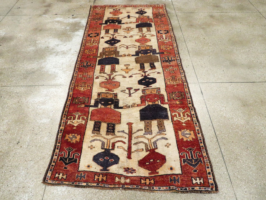 Vintage Persian Bakhtiari Pictorial Rug, No.29169 - Gss