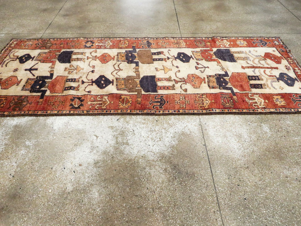 Vintage Persian Bakhtiari Pictorial Rug, No.29169 - Gss