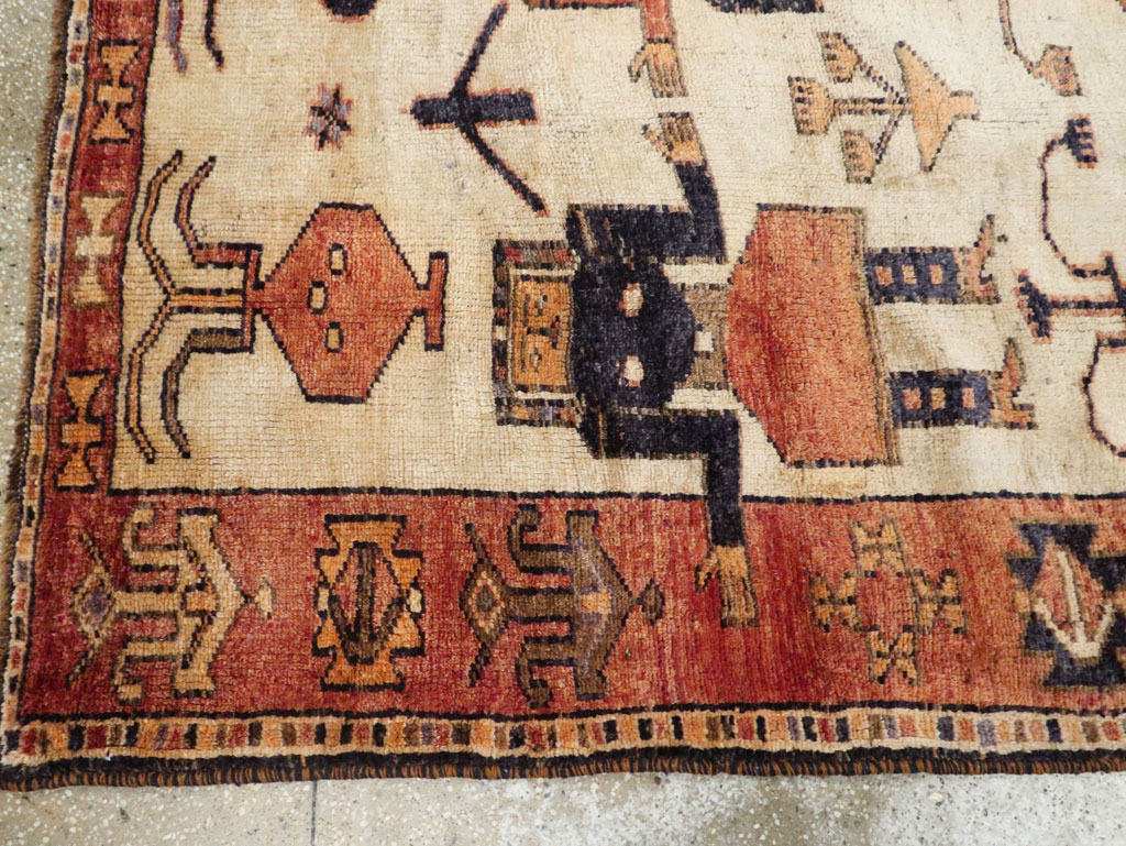 Vintage Persian Bakhtiari Pictorial Rug, No.29169 - Gss