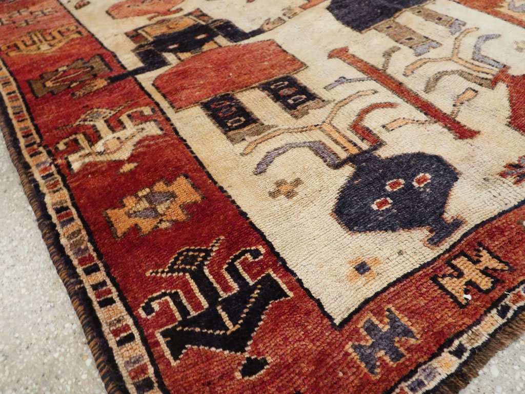 Vintage Persian Bakhtiari Pictorial Rug, No.29169 - Gss