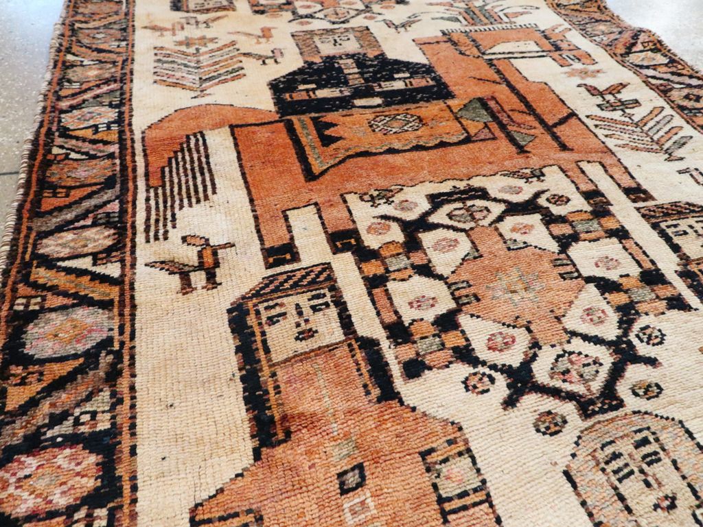 Vintage Persian Bakhtiari Pictorial Rug, No.29171 - Gss