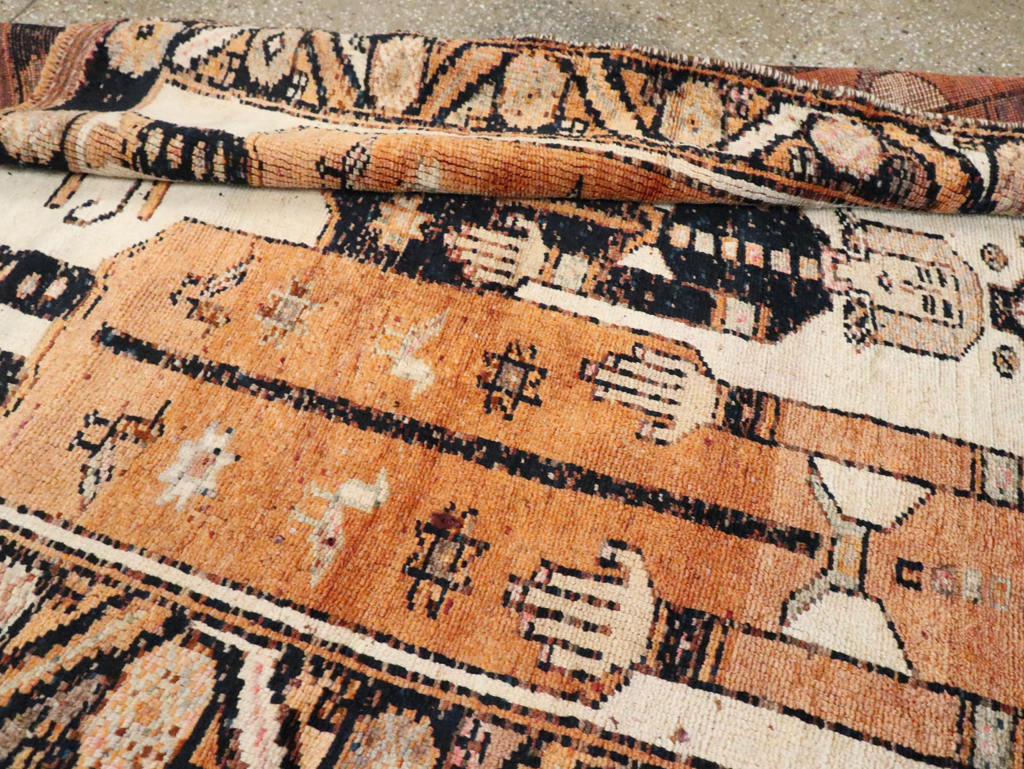 Vintage Persian Bakhtiari Pictorial Rug, No.29171 - Gss