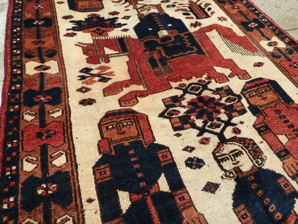 Vintage Persian Bakhtiari Pictorial Rug, No.29172 - Gss