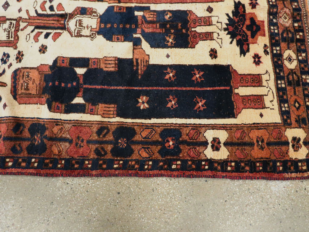 Vintage Persian Bakhtiari Pictorial Rug, No.29172 - Gss