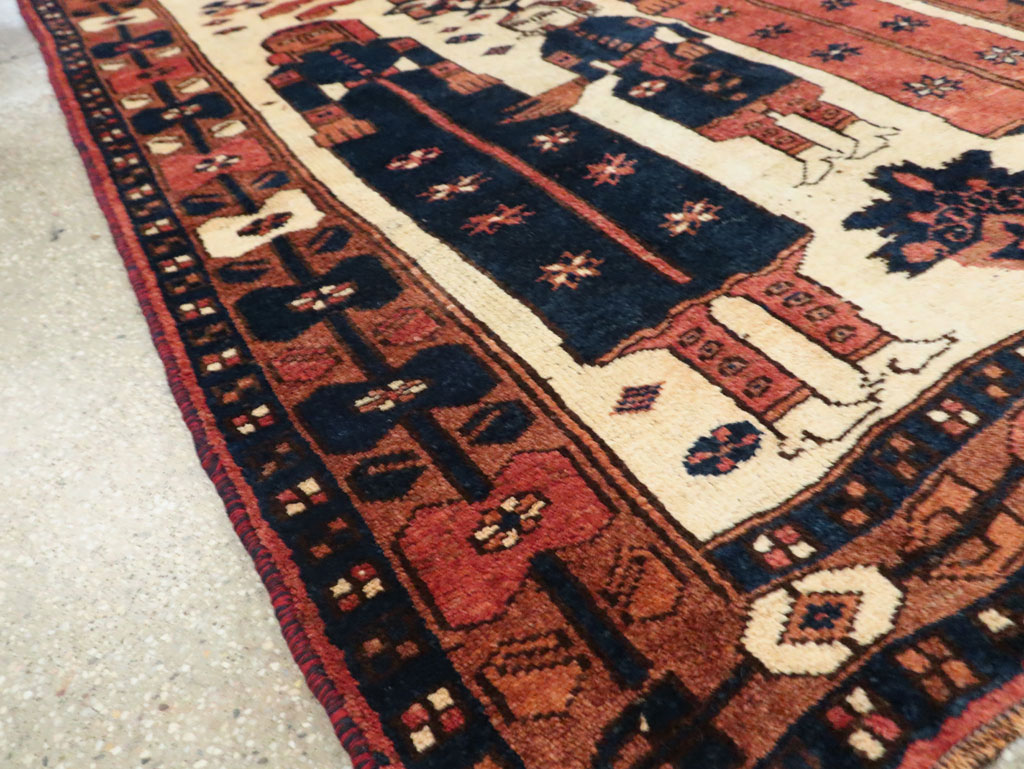 Vintage Persian Bakhtiari Pictorial Rug, No.29172 - Gss