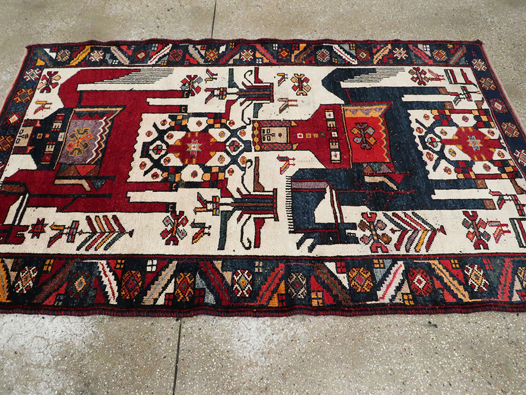 Vintage Persian Pictorial Bakhtiari Accent Rug, No.29173 - Gss