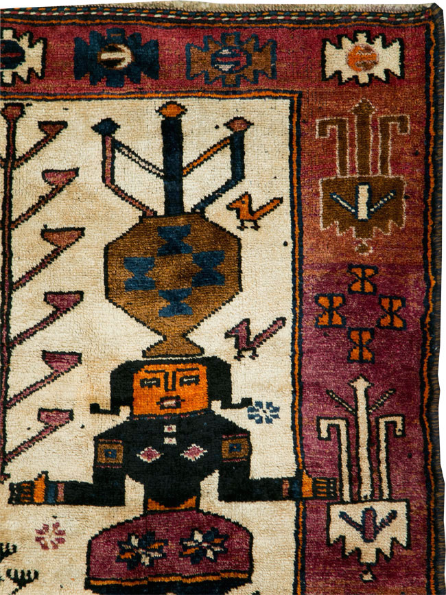 Vintage Bakhtiari Pictorial Rug, No.29174 - Gss