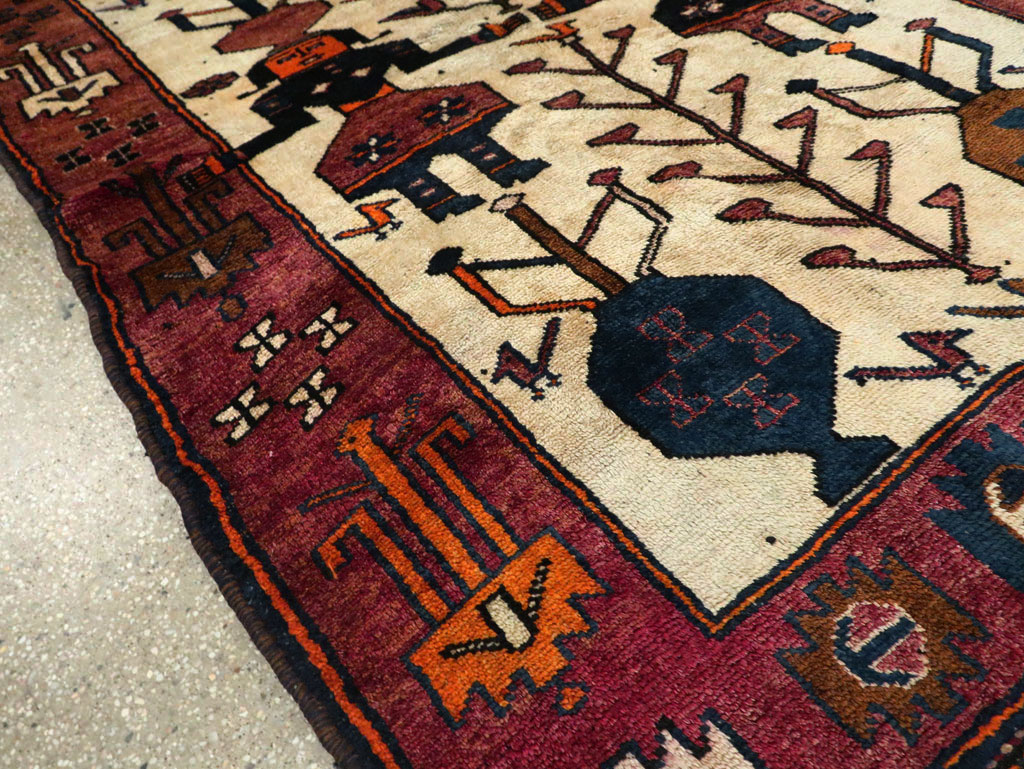 Vintage Bakhtiari Pictorial Rug, No.29174 - Gss