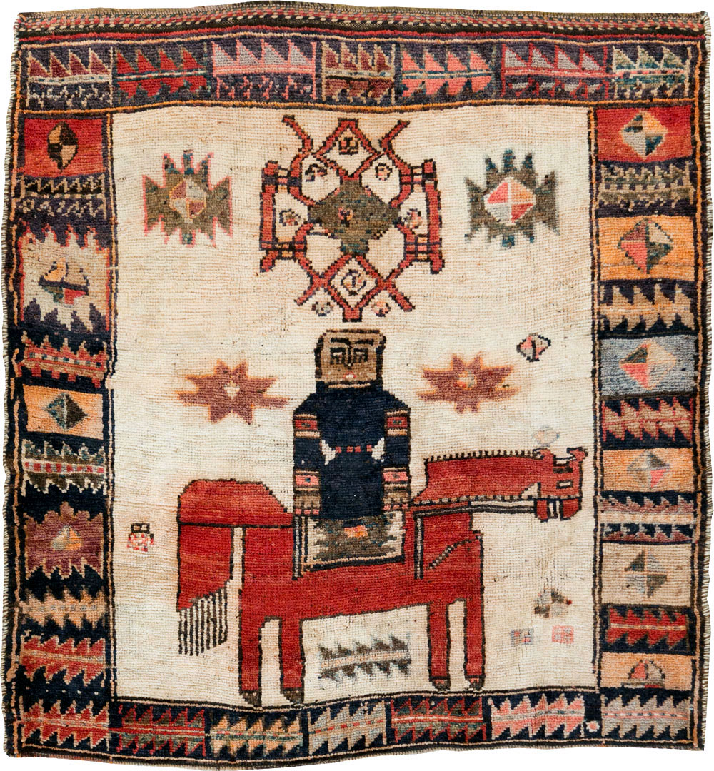 Vintage Persian Pictorial Bakhtiari Rug, No.29175 - Gss