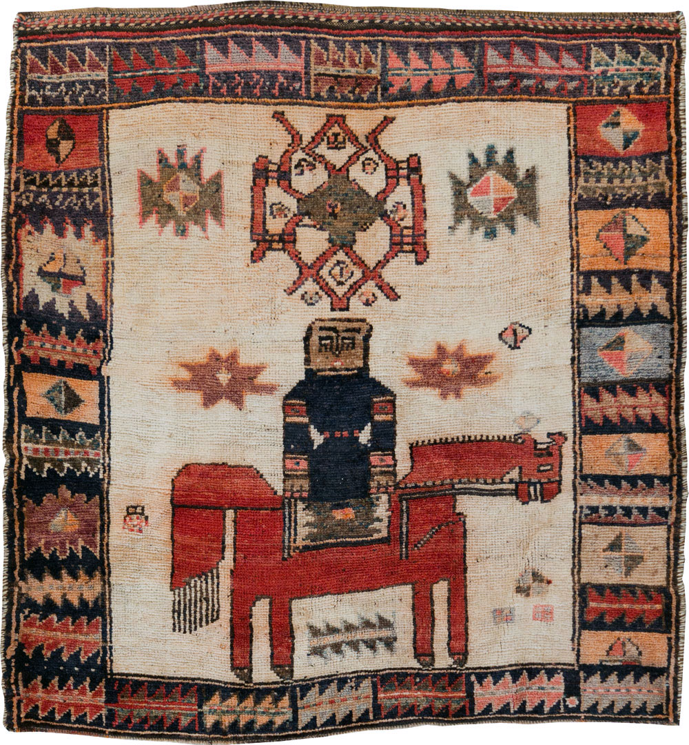 Vintage Persian Pictorial Bakhtiari Rug, No.29175 - Gss