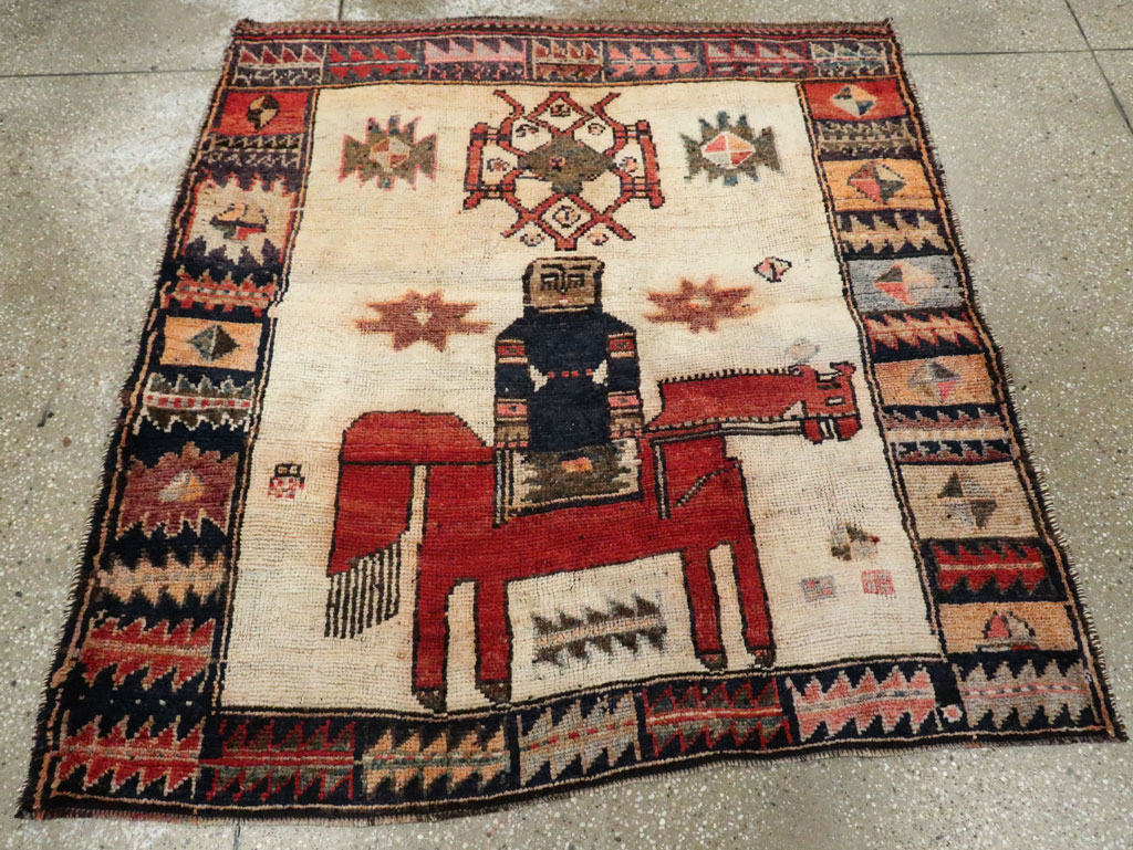 Vintage Persian Pictorial Bakhtiari Rug, No.29175 - Gss