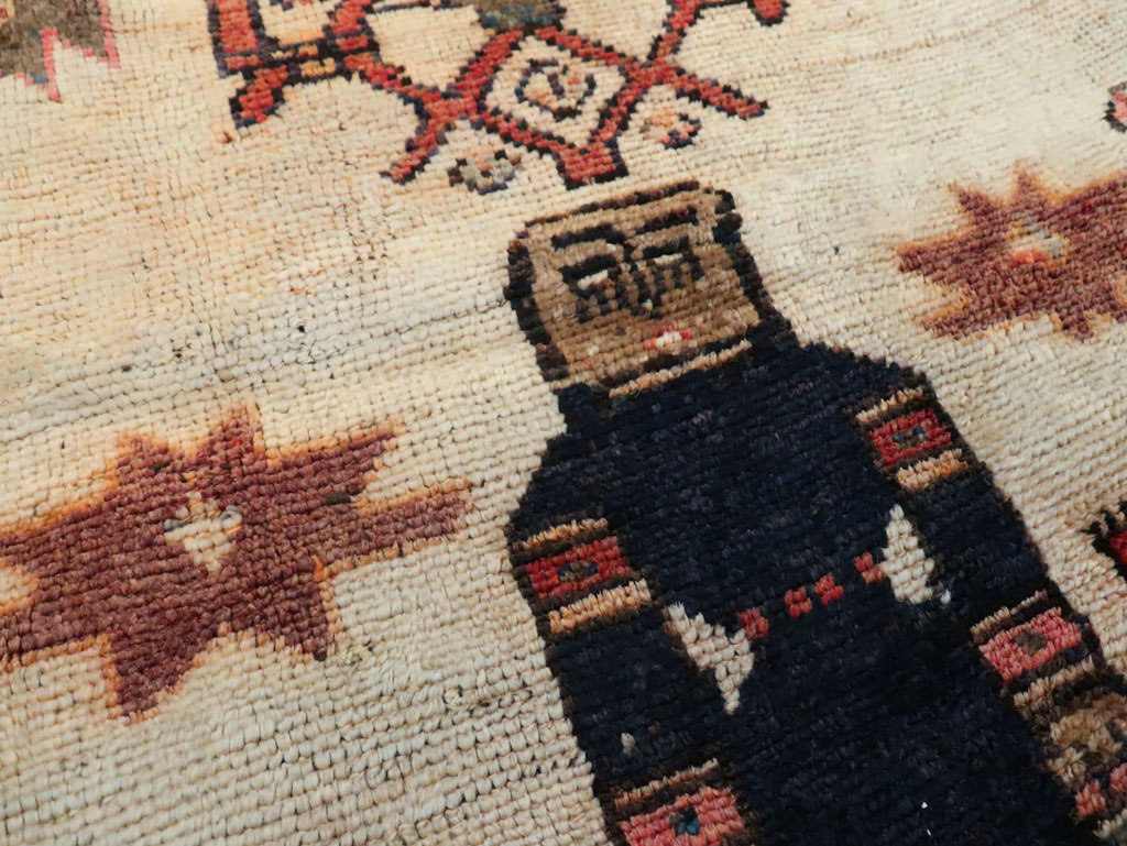 Vintage Persian Pictorial Bakhtiari Rug, No.29175 - Gss