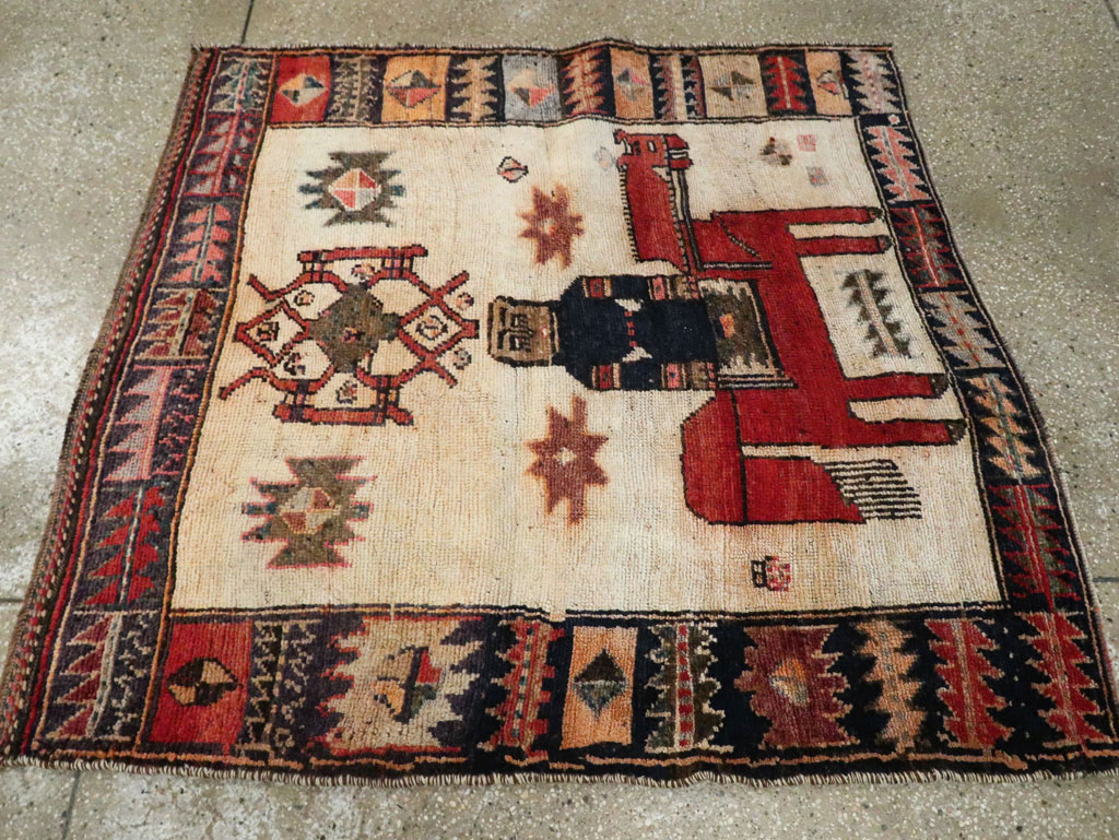 Vintage Persian Pictorial Bakhtiari Rug, No.29175 - Gss