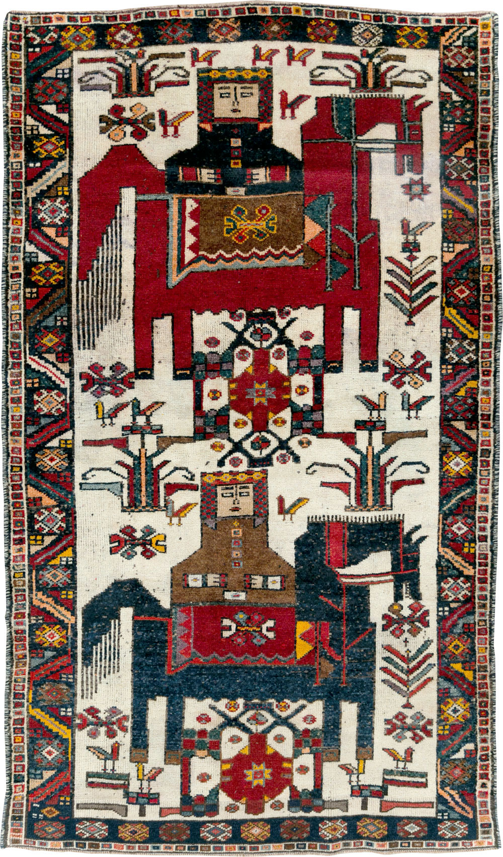 Vintage Persian Bakhtiari Pictorial Accent Rug, No.29176 - Gss