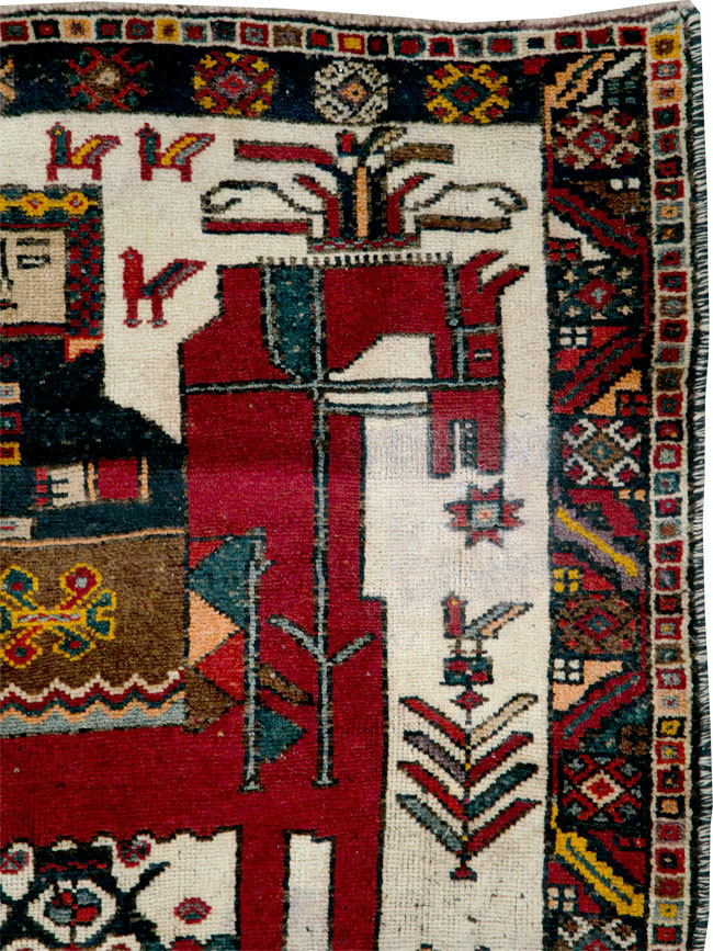 Vintage Persian Bakhtiari Pictorial Accent Rug, No.29176 - Gss