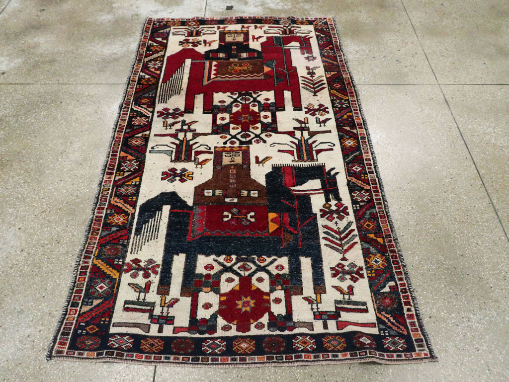 Vintage Persian Bakhtiari Pictorial Accent Rug, No.29176 - Gss