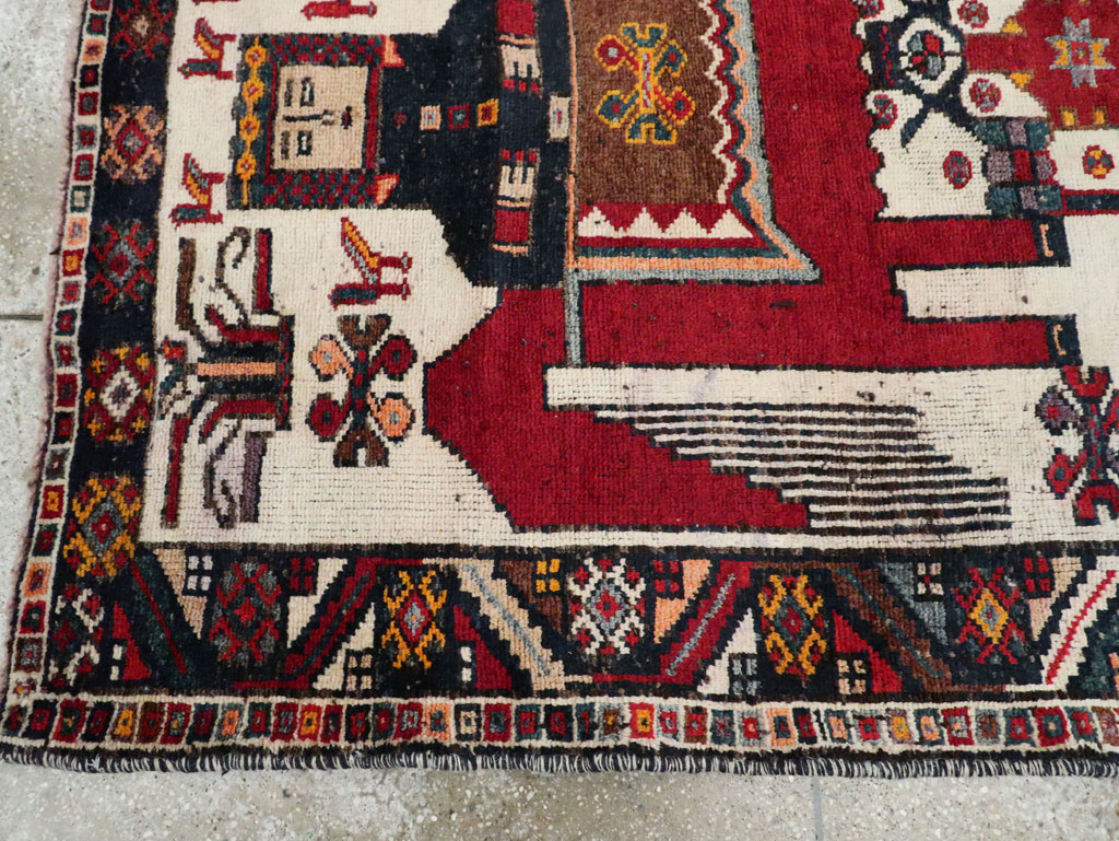 Vintage Persian Bakhtiari Pictorial Accent Rug, No.29176 - Gss