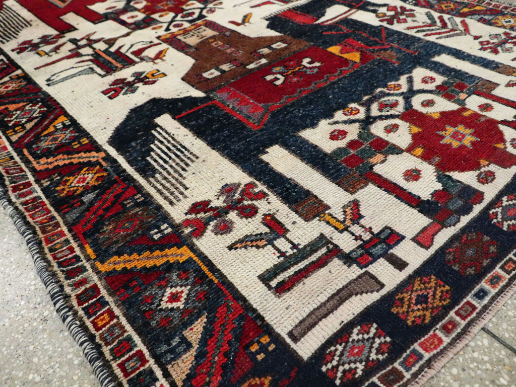 Vintage Persian Bakhtiari Pictorial Accent Rug, No.29176 - Gss