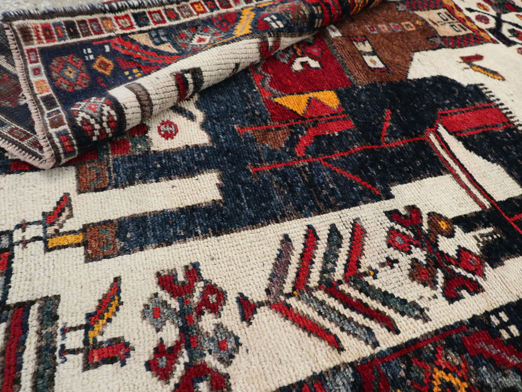 Vintage Persian Bakhtiari Pictorial Accent Rug, No.29176 - Gss